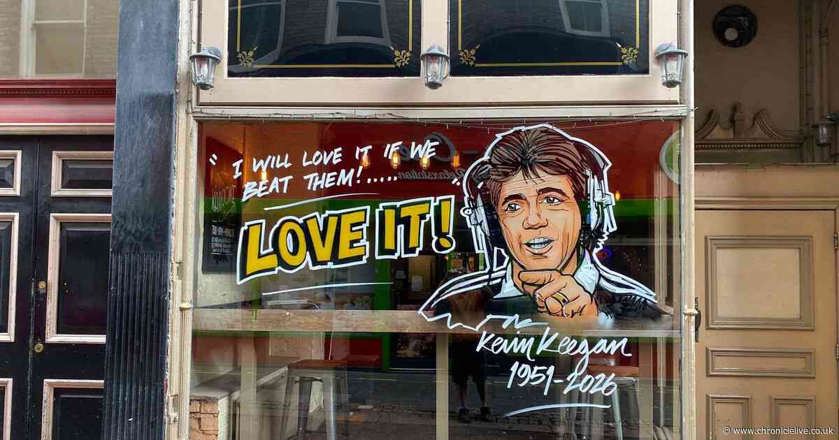 Pubs across the North East continue to pay tribute to Kevin Keegan with window designs