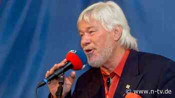 "Schlief ganz friedlich ein": Schlagerstar Peter Petrel ist tot