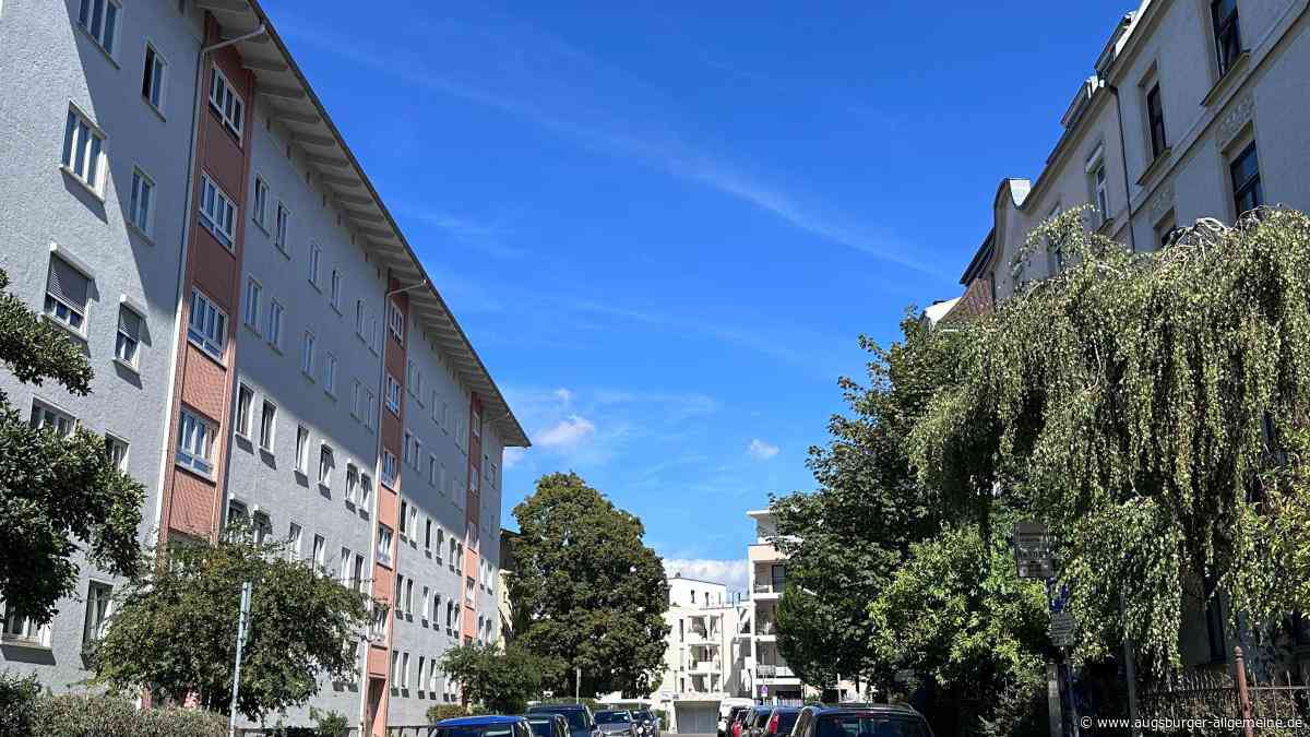 Fünfjähriges Mädchen stürzt in Augsburg aus Fenster: Nachbarn retten es vor dem Tod