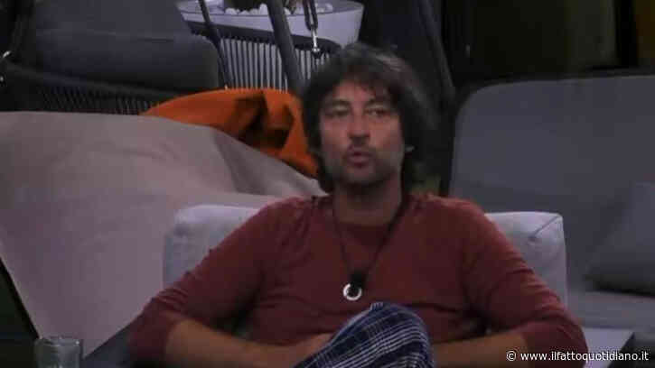 “Le scimmie sono scimmie e noi siamo uomini, i pesci sono pesci… Ma veramente continuamo a credere a queste stronzate?”: Simone Annichiarico dice la sua su Darwin nella Casa del Grande Fratello, tra critiche e ironie sui social