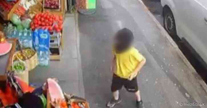 Children in balaclavas filmed stealing from shops while ‘smiling’ parents wait outside