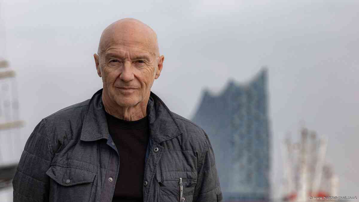 ‘If you see an old man you think looks like Midge Ure sitting in a coffee shop in Hull, it probably will be!'
