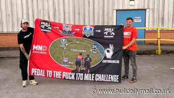 Hull friends to take on ice hockey-themed cycling challenge across Yorkshire