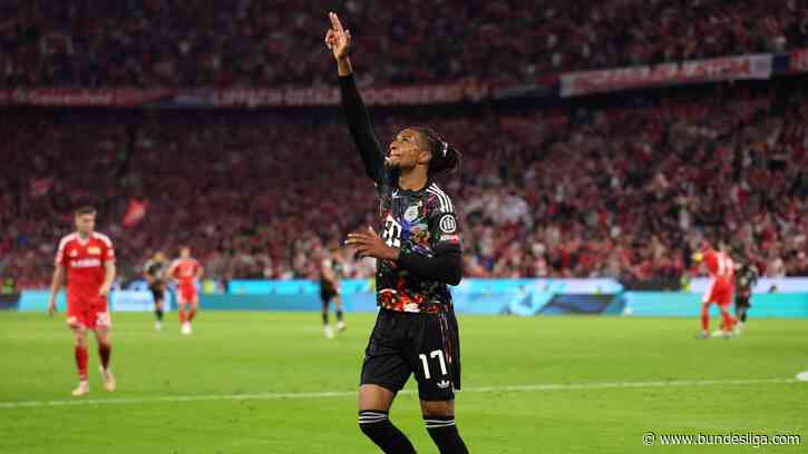 Neymar mit speziellem Geschenk für Hattrickheld Olise