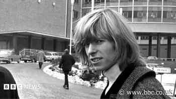 Early Bowie music available to stream for first time