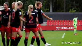 Landskampioen PSV Vrouwen krijgt pak slaag van FC Twente in Eredivisie-topper