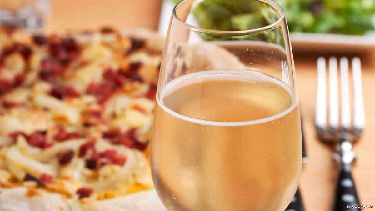 Rheinischer Herbstgruß aus der Küche: Federweißer und Zwiebelkuchen – mit Rezept