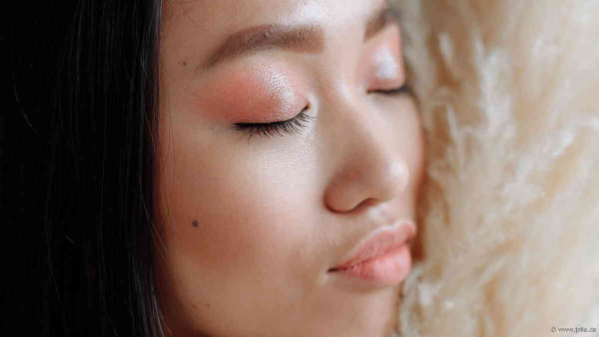 „Blush Tailoring”: Dieser Make-up-Trick passt dein Blush genau deinem Hautton an