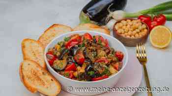 Herbstliches Rezept in 30 Minuten – warmer Auberginensalat passt zu jedem Anlass