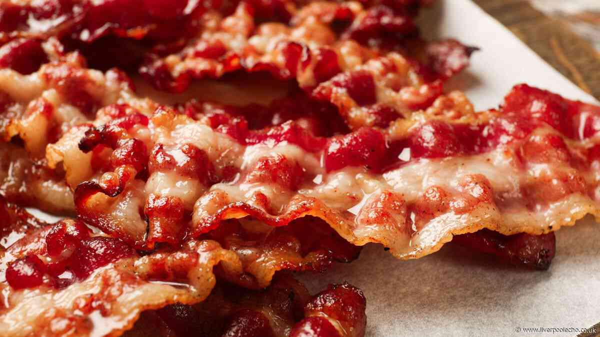 Bacon will come out crispier and less greasy if you use 1 simple ingredient before cooking