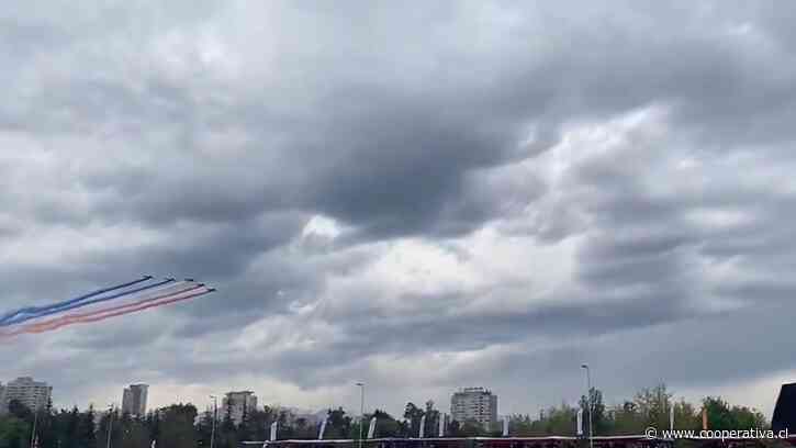 Aviones de la FACh tiñeron el cielo de tricolor en la Parada Militar
