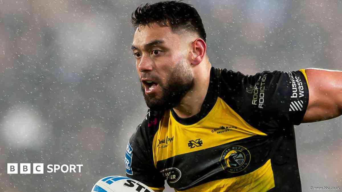 Winger Nofoaluma signs for York Knights
