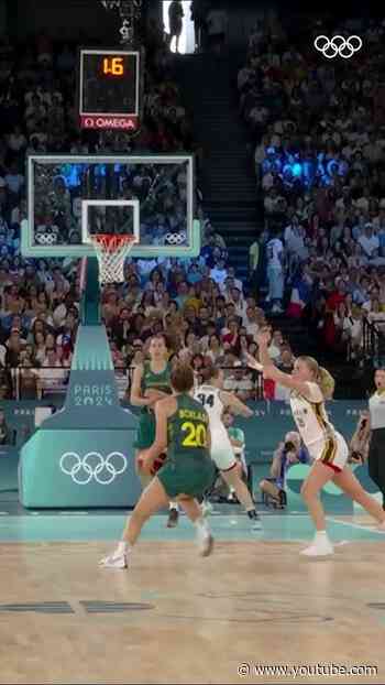 Down to the last second! 😮‍💨Incredible buzzer shot from Team Australia at #Paris2024! 🏀 #Olympics