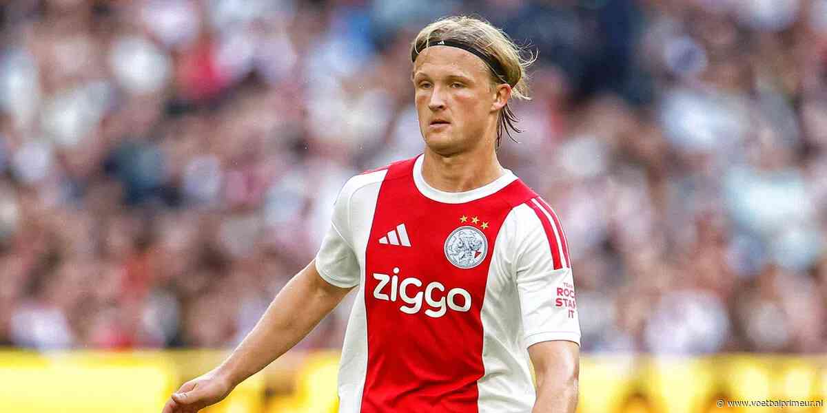Míchel licht basisplaats Dolberg bij Ajax toe: 'Hij verdient het op dit moment'
