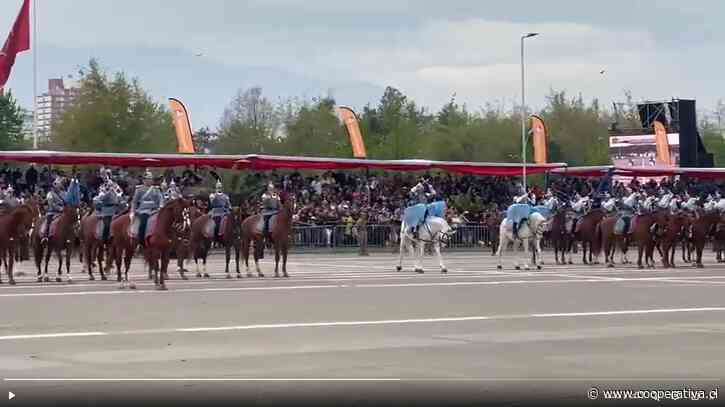 El espectacular paso por la Parada Militar de los timbaleros a caballo