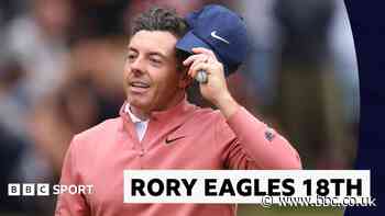 'Look at this!' - McIlroy in contention after eagle on 18th