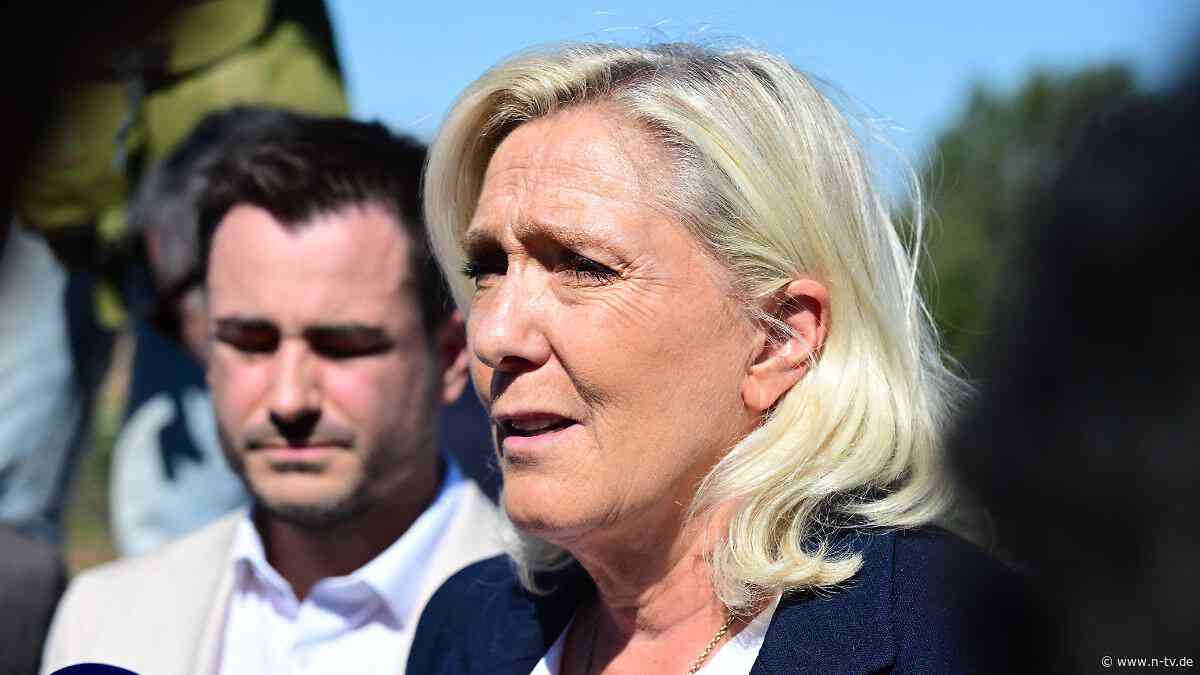 Ungewöhnliche Töne von rechts  : Marine Le Pen geht mit Russland scharf ins Gericht  