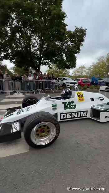 Damon taking the FW08C for a spin at our Factory Festival 💙🔊 #f1