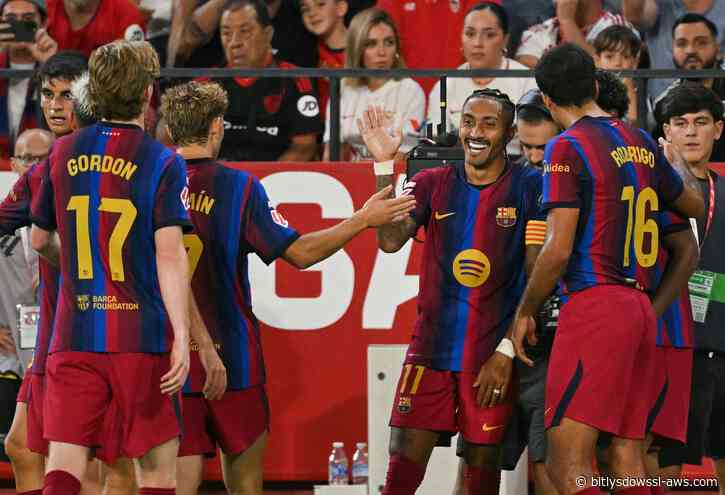 Hat-trick de Raphinha permitió al Barcelona remontar ante el Sevilla y seguir invicto en LaLiga