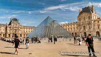 Twee Duitsers opgepakt voor het ophangen van nepkunstwerken in het Louvre