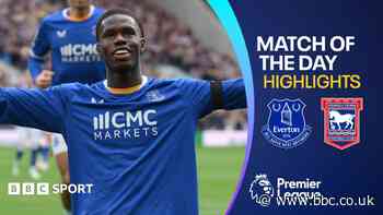 Everton's unbeaten run continues with win over 10-man Ipswich