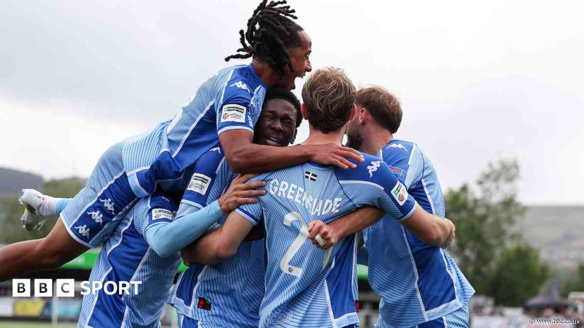 Truro City stay in FA Cup after late equaliser