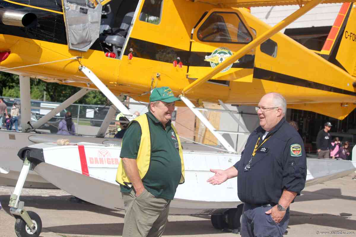 Prop talk at Bushplane Days