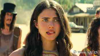 Ein ganz gezielter Biss: Die Schauspielerin Margaret Qualley wird zum Meme