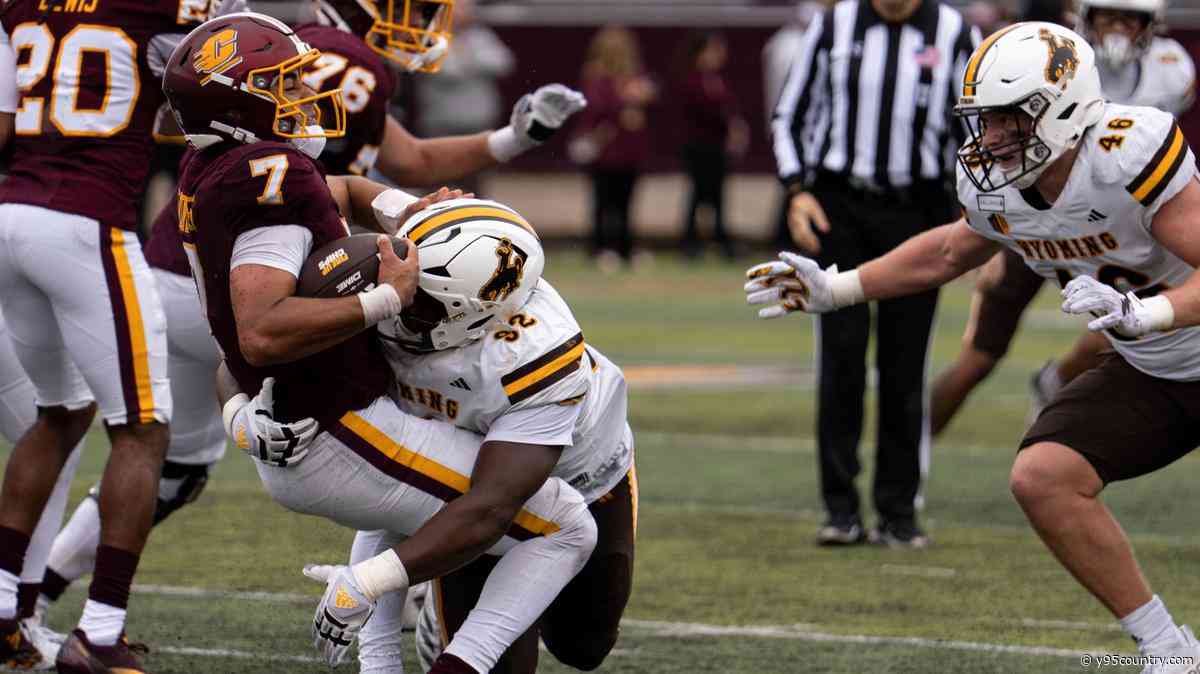Pokes Gashed on Ground in 24-10 Loss to Central Michigan