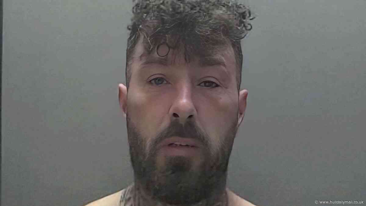 Man jumped over a wall to avoid being hit by van driven directly at him