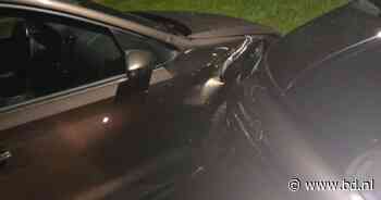 Bestuurder botst tegen geparkeerde auto in Veghel en blijkt onder invloed