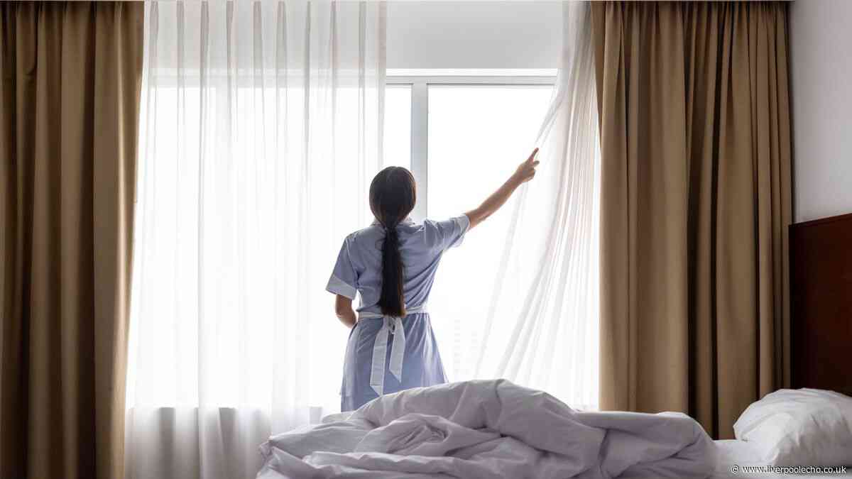 'I work in housekeeping – always do 1 thing when entering hotel room'