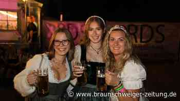 Sause mit Dirndl und Lederhose – die 209 fröhlichsten Fotos von der Barumer Wiesn