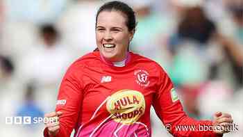 Glamorgan sign England off-spinner Davis