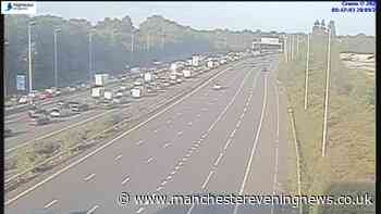 M60 RECAP as all traffic stopped on motorway after crash