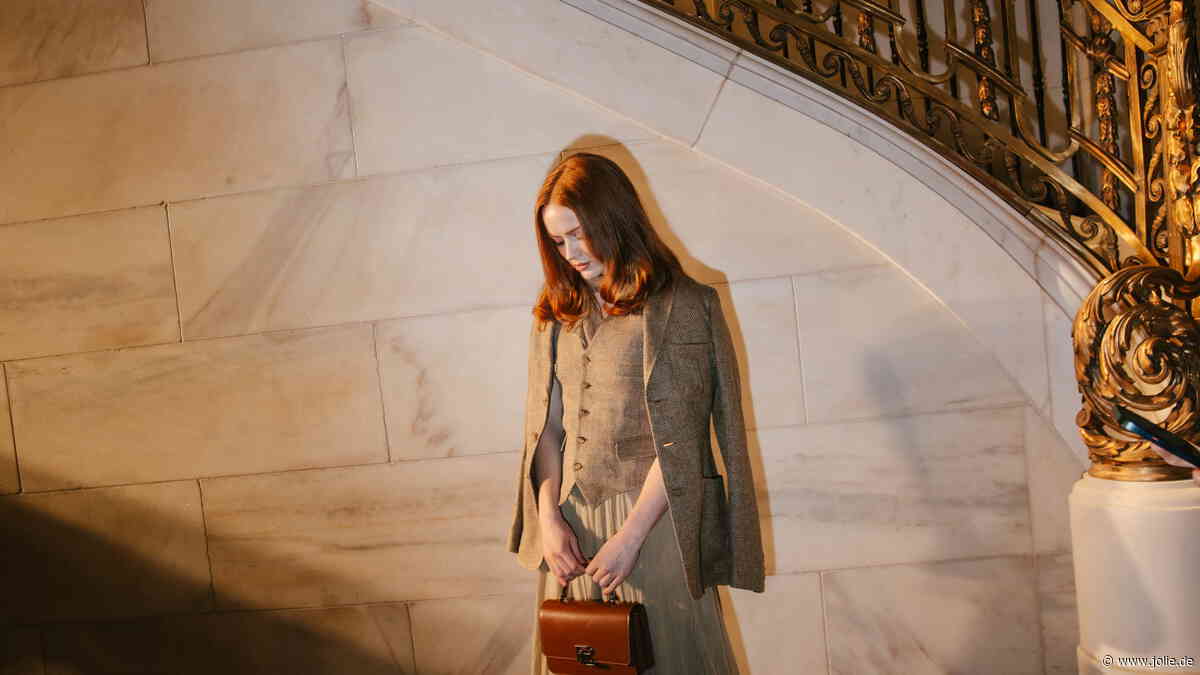 Magischer Haarfarbentrend:„Supernatural Scarlet“ verleiht dir im Herbst den ultimativen Glow