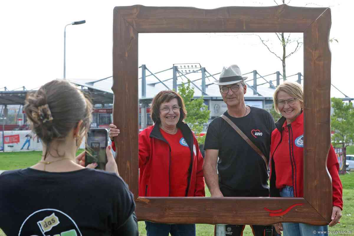 2000 Besucher in Zwickau-Eckersbach: Erster drehbarer Fotopunkt eingeweiht