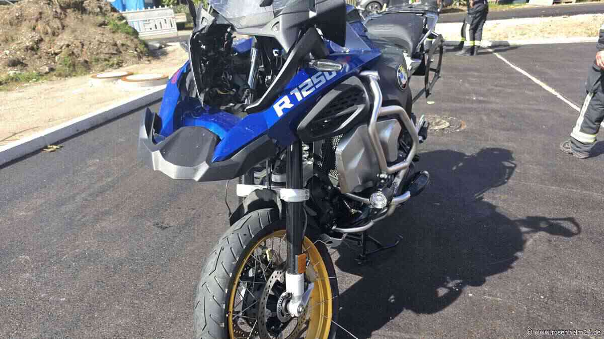 Unfall auf der B305 bei Weißbach: Auto und Motorrad zusammengestoßen