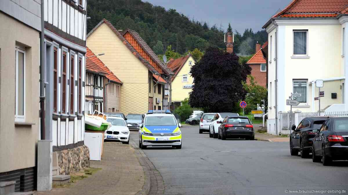 Hubschrauber über Herzberg: Polizei durchsucht Häuser in Herzberg und Hattorf