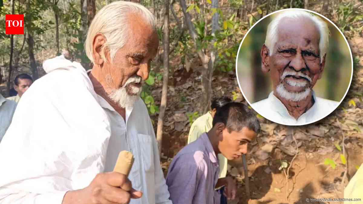 Shankar Baba Papalkar's name appears as the father’s name on the Aadhaar cards of 123 children