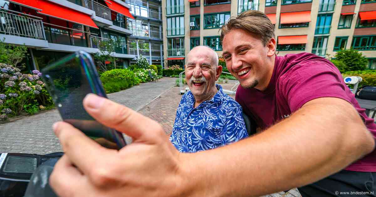 Internethit Thijmen raakt met ontroerende video’s uit het woonzorgcentrum miljoenen mensen