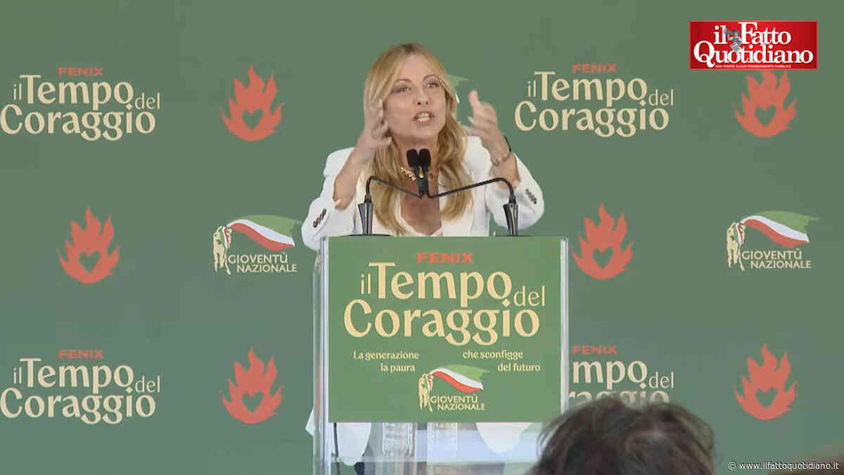 Meloni ironizza su Schlein: “Bollo ciao”. E al M5: “Ma non vi vergognate per il Superbonus?”