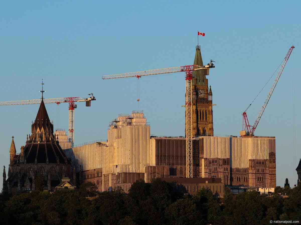 Ride along in a vintage plane from the Second World War as it loops around Parliament