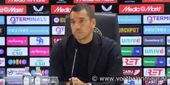Van Bronckhorst laat licht schijnen over debutant Nelson: 'Heel gretig'