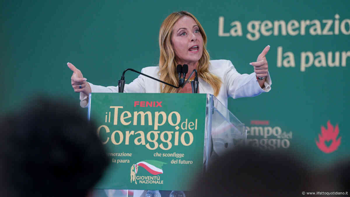 Meloni insegue Vannacci: “A breve una legge per il tetto di stranieri nelle classi. Divieto di velo integrale a scuola”