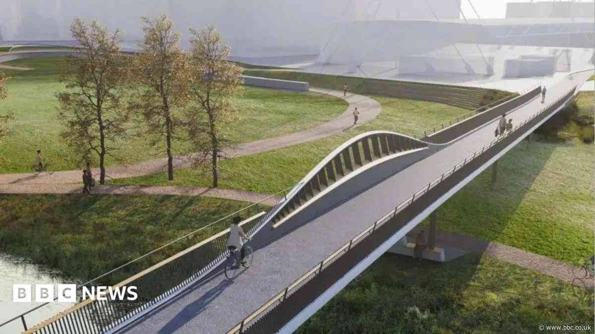 Construction on new river bridge begins