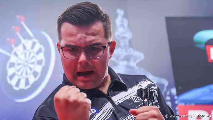 Gian van Veen verslaat Van Duijvenbode in World Series of Darts Finals