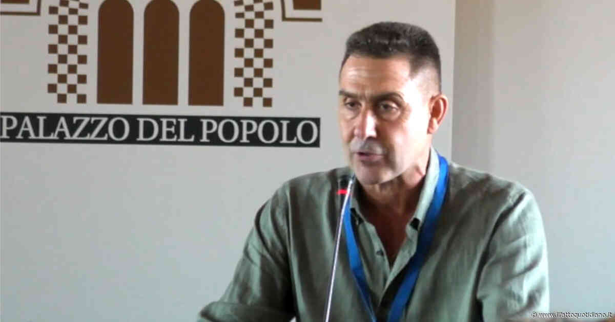 Vannacci tra gli applausi: “Voteremo contro il ddl sull’antisemitismo”. E sull’Ucraina: “Contrari a sostenere una guerra persa a oltranza”