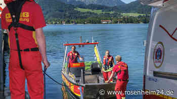 Taucher (63) verschwindet in Badesee in Oberbayern plötzlich in 40 Meter Tiefe – Großeinsatz