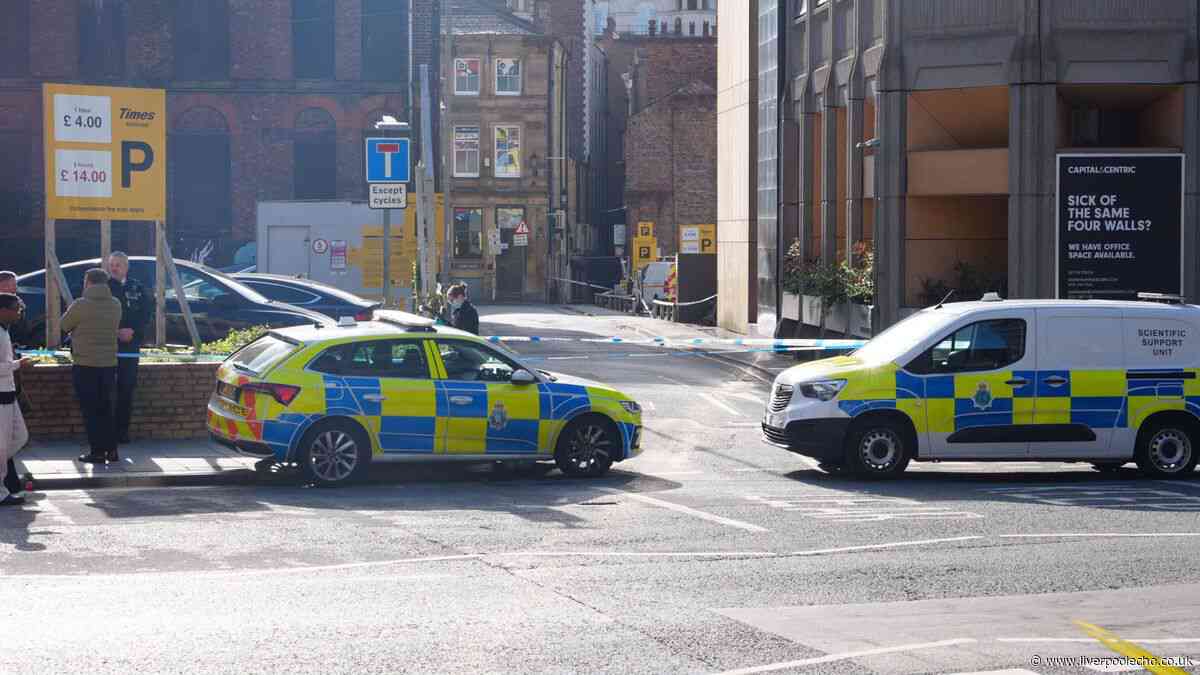 Liverpool city centre stabbing recap as three men taken to hospital